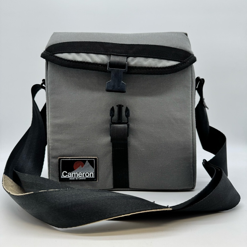 Vintage Cameron Camera Bag – Made in Canada – Padded Photography Case